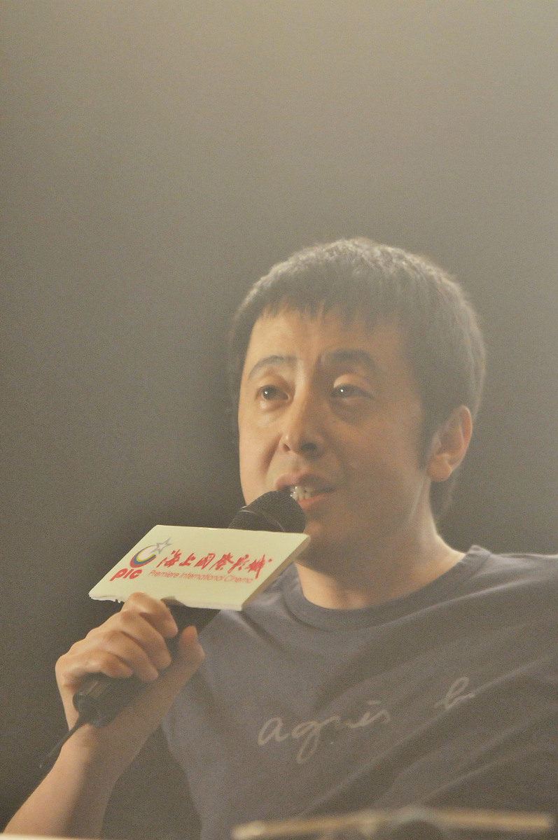 2010年7月4日,浙江宁波,电影《海上传奇》宣传发布会.  (应摄影师要求