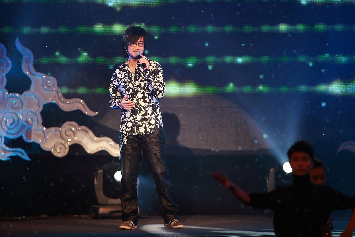 🔥直播间火爆开场！精彩不容错过，快来点关注一起嗨！🔥