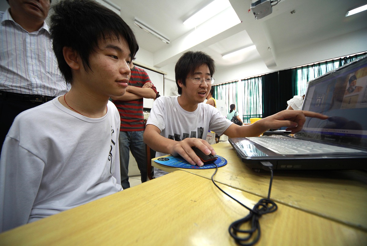 2022年云南工艺美术学校电子与信息技术专业招生