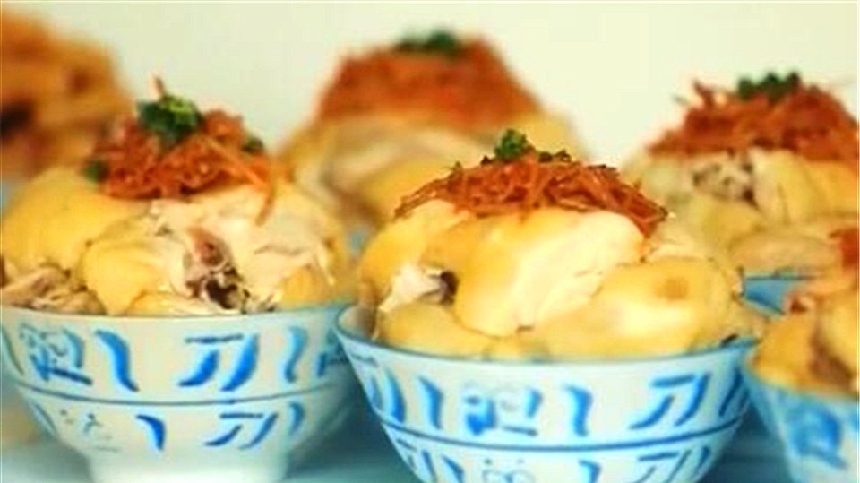 “十大碗”源于清朝流传至今,头碗菜开启宴席,食材中少不了山珍