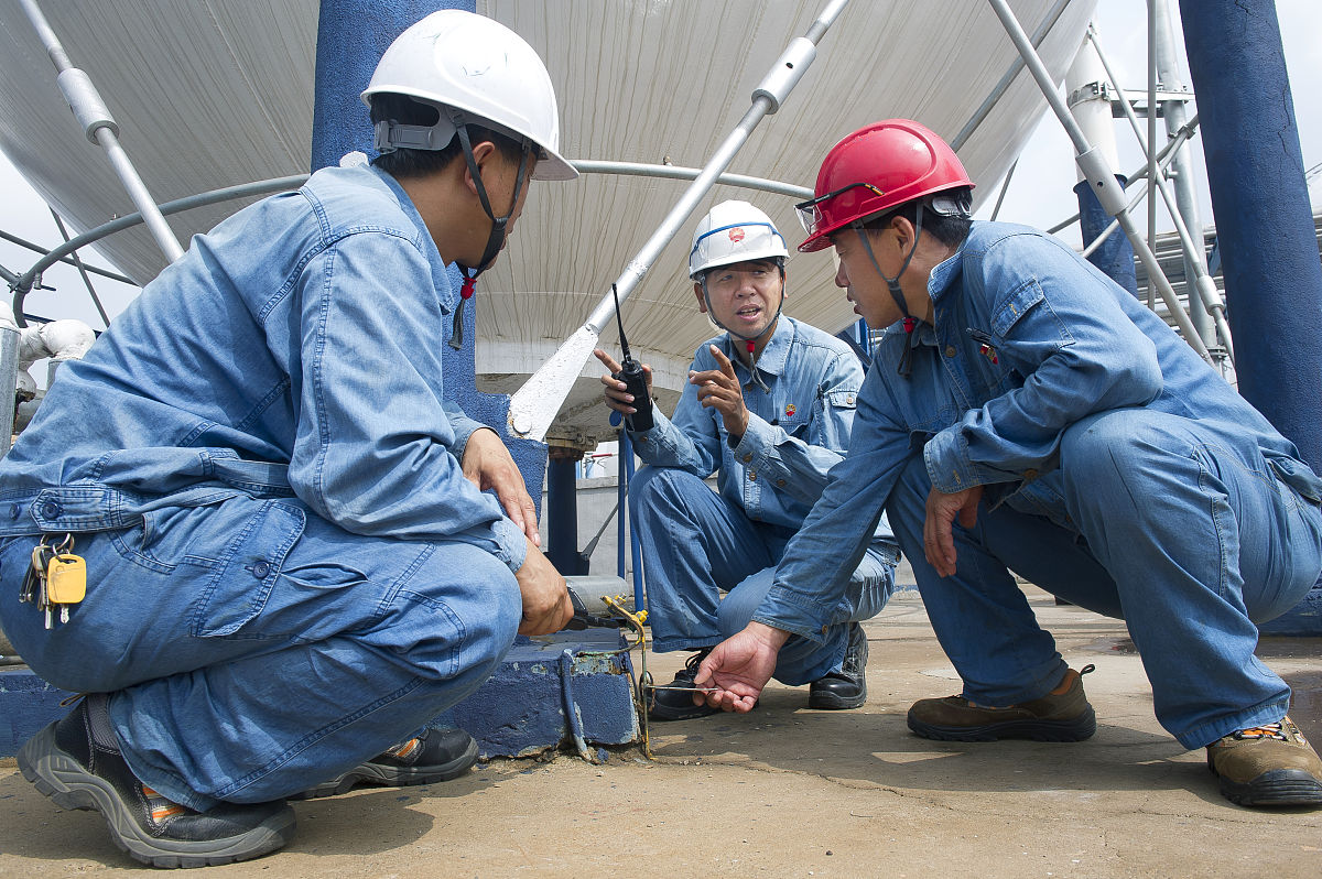 写一个学习电力行业人身伤亡事故情况通报的多人发言记录。