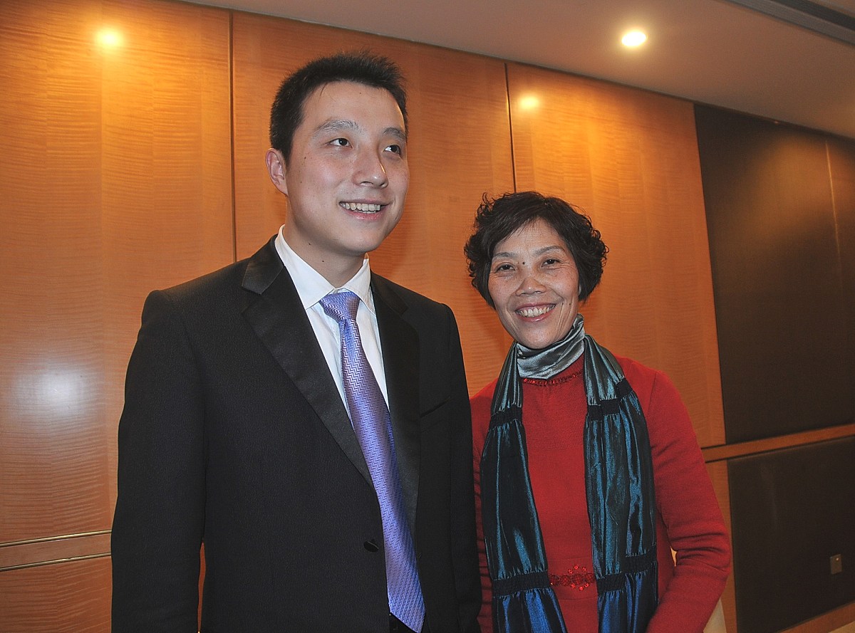 2009年2月27日,中国上海,第14届nec杯围棋赛决赛前新闻发布会举行.***