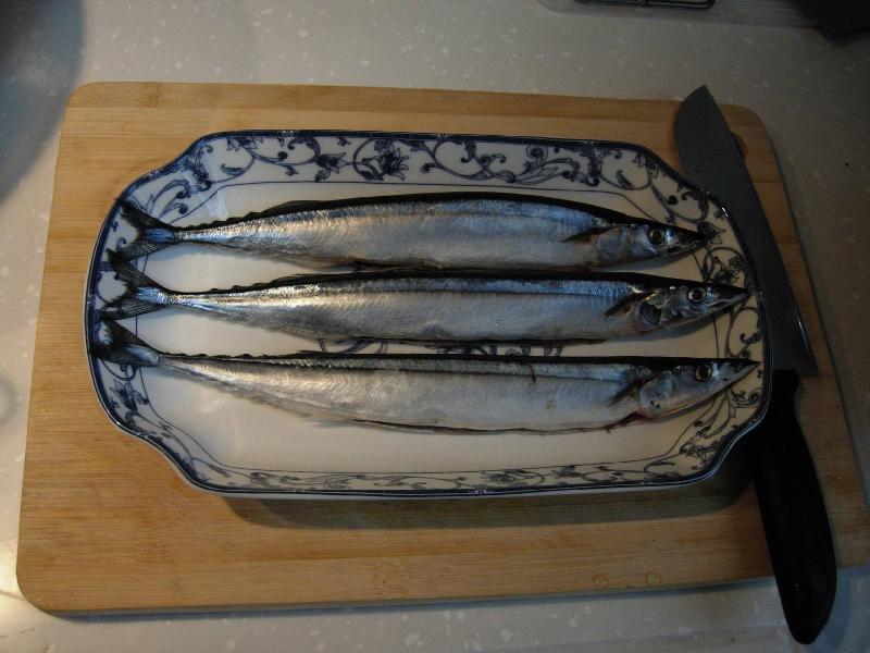 秋刀鱼:由于其体形修长如刀