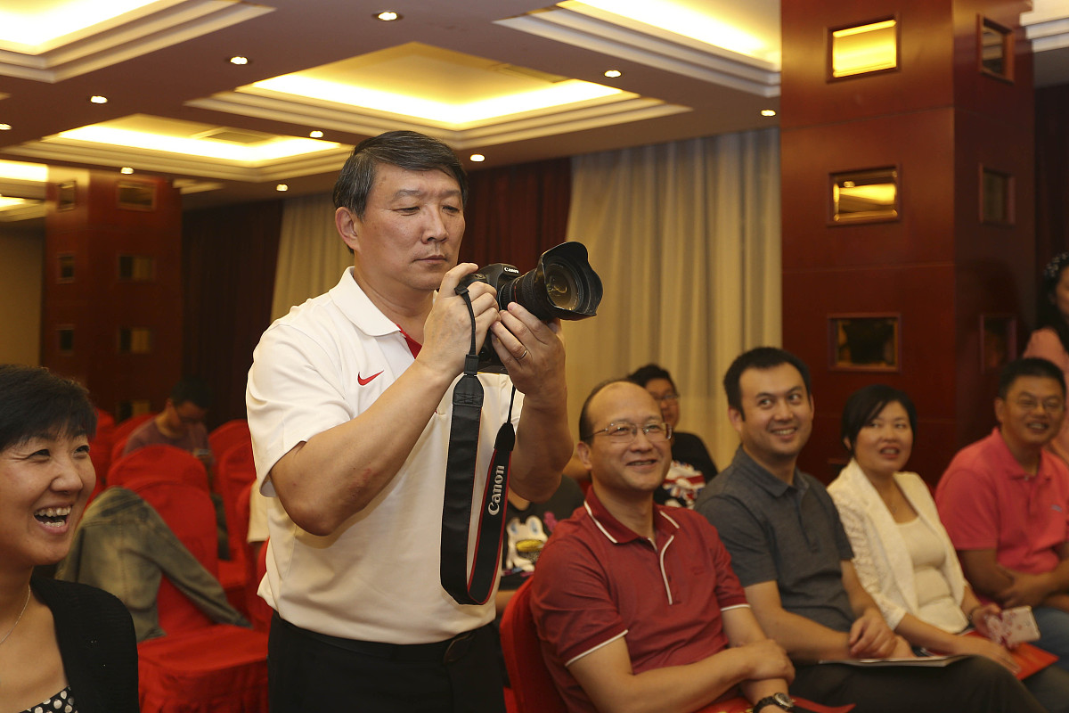 2014年09月17日,北京,宫鲁鸣出席篮球新闻奖颁奖典礼.***_*** 宫鲁鸣