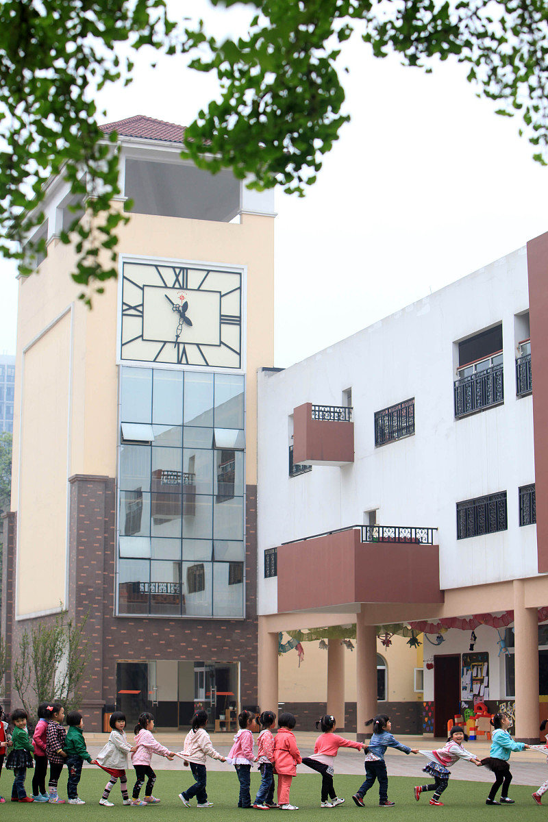 2011年4月20日,四川崇州市实验幼儿园.重庆援建崇州3360万元,建起包括
