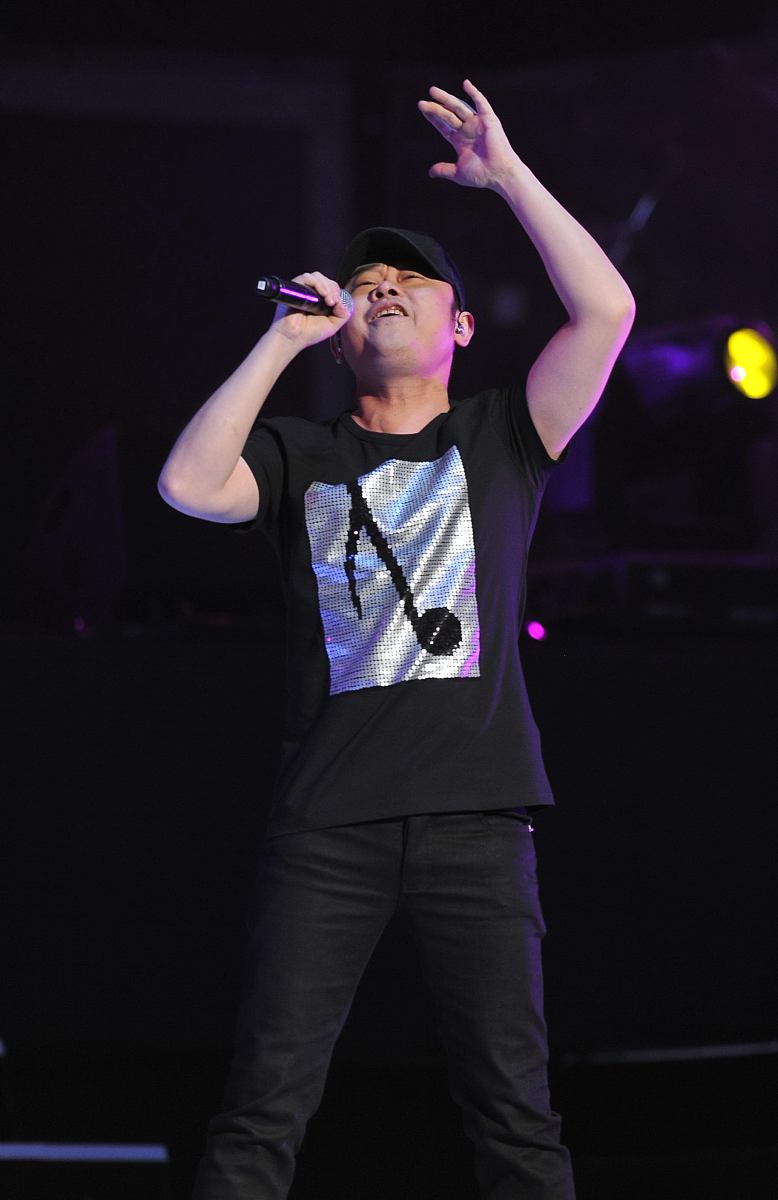 2011年5月21日,北京,2011刀郎"谢谢你"巡回演唱会的首站演出在北京万