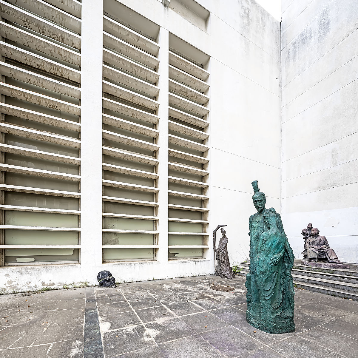 江苏2023年高考名次为156700名选课物生地外语选的日语能考上的大学有哪些？