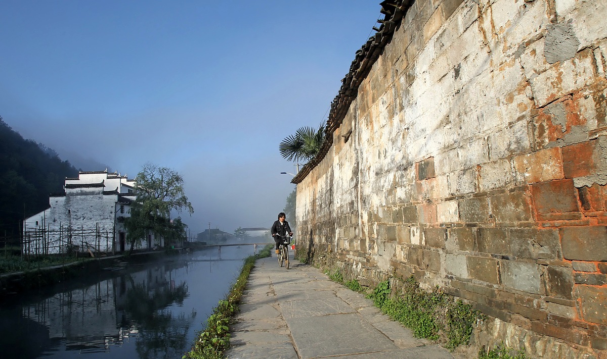 研究清宫手术的历史渊源、发展变迁、手术技术和文化背景等方面。