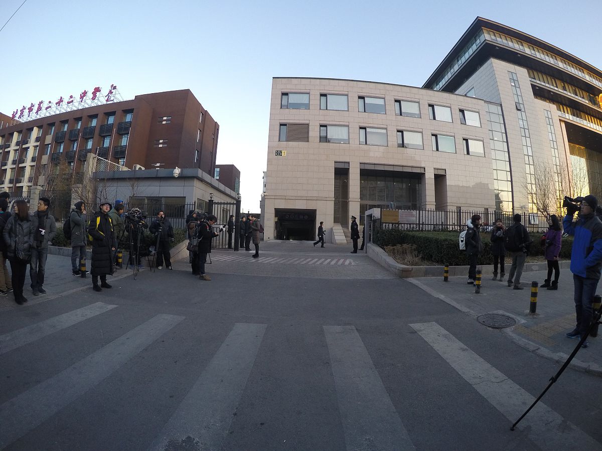 沈阳师范大学附属艺术学校招生咨询电话是多少？