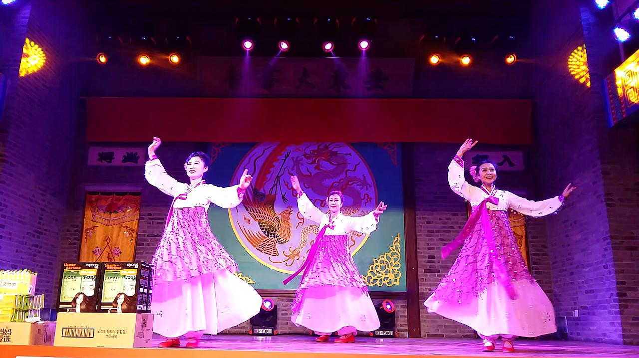 请欣赏朝鲜舞蹈——农乐舞