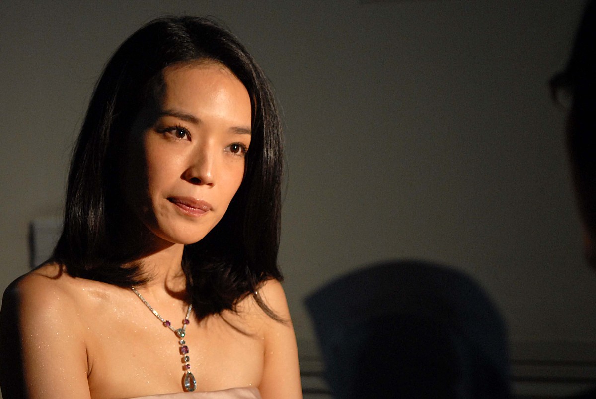 写出剧喵喵影视的软件介绍软件特色软件亮点软件优势软件测评