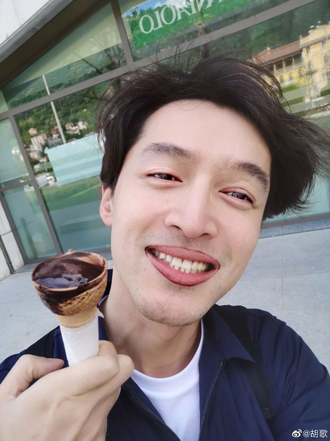 拜托各位帅哥美女，请不要仗着颜值高就胡作非为好吗