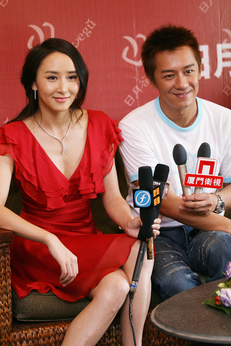 2008年9月2日,漳州,海西时尚娱乐盛典揭幕仪式.胡静,陈浩民+++_+++海