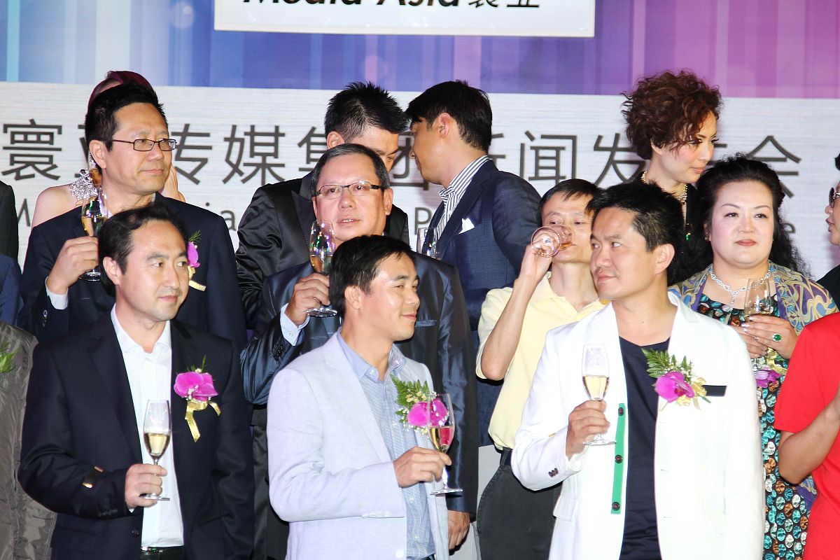 2011年7月28日,上海,香港娱乐业巨头林建岳博士旗下之丰德丽控股有限