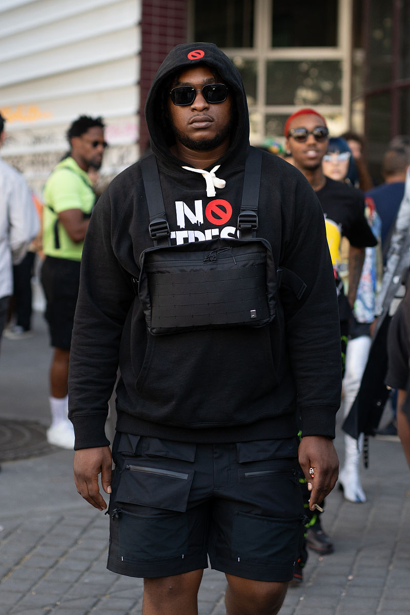 9269 男士运动休闲连帽卫衣 黑色 - 舒适、时尚、百搭好评！