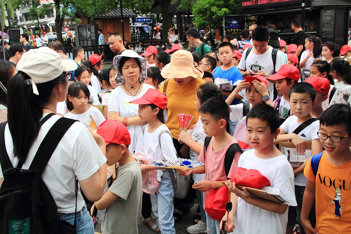 湖南旅游职业中专2022年招生简章 - 培养旅游行业人才的摇篮