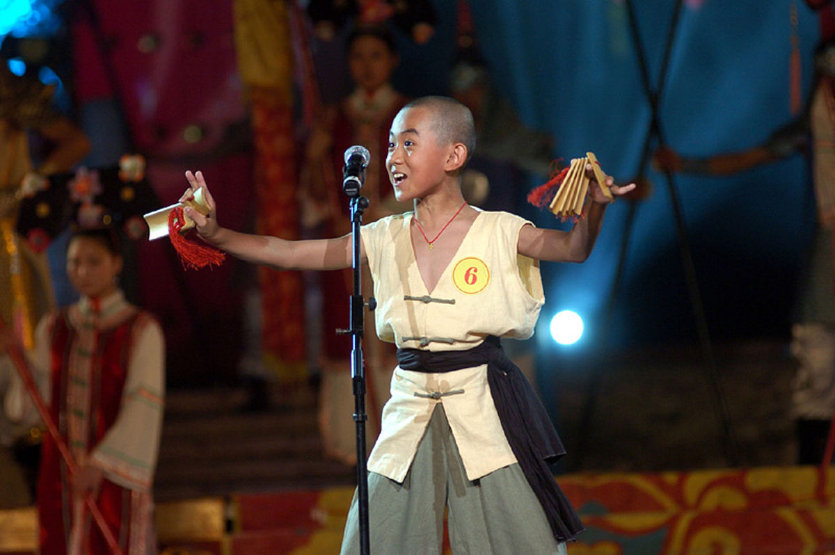 帮我查找小说《鹿鼎记》中韦小宝被独臂神尼抓走后双儿去皇宫找韦小宝的片段。