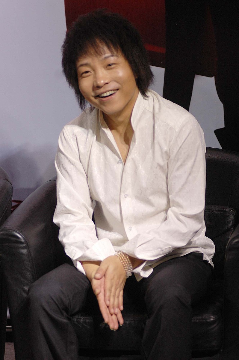 2008年11月11日,北京,电影《爱情呼叫转移2》官网启动仪式举行.许巍++