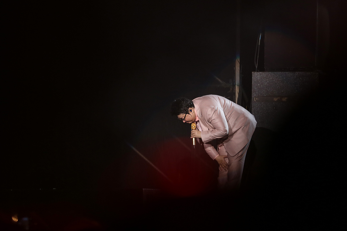 感谢您们，我的老师、家人和朋友们！