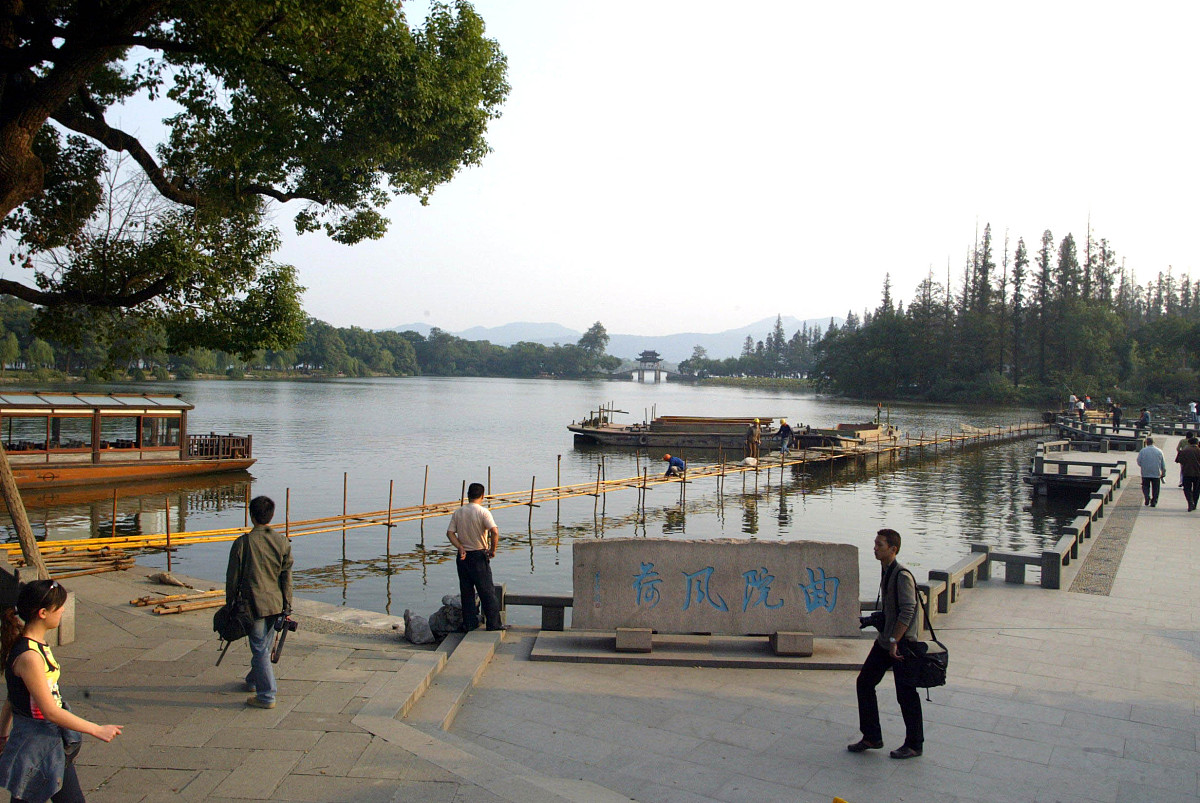 请帮我制作一份杭州旅游的攻略