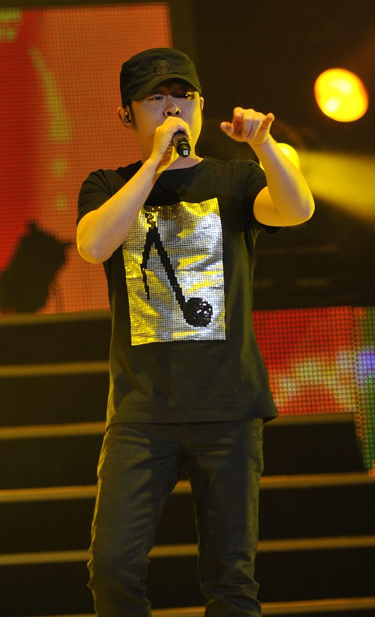 2011年5月21日,北京,2011刀郎"谢谢你"巡回演唱会的首站演出在北京万