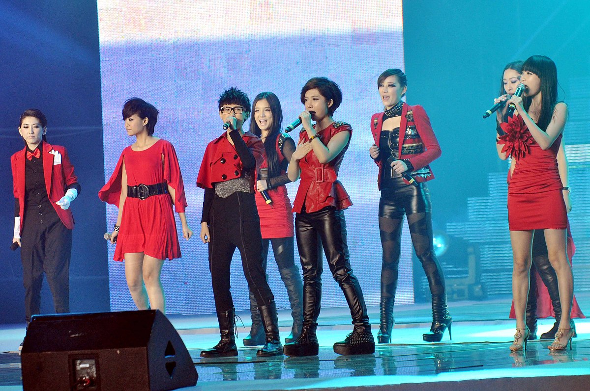 2011年12月23日,广州,2011年快乐女声10强巡回演唱会广州站.***_***20