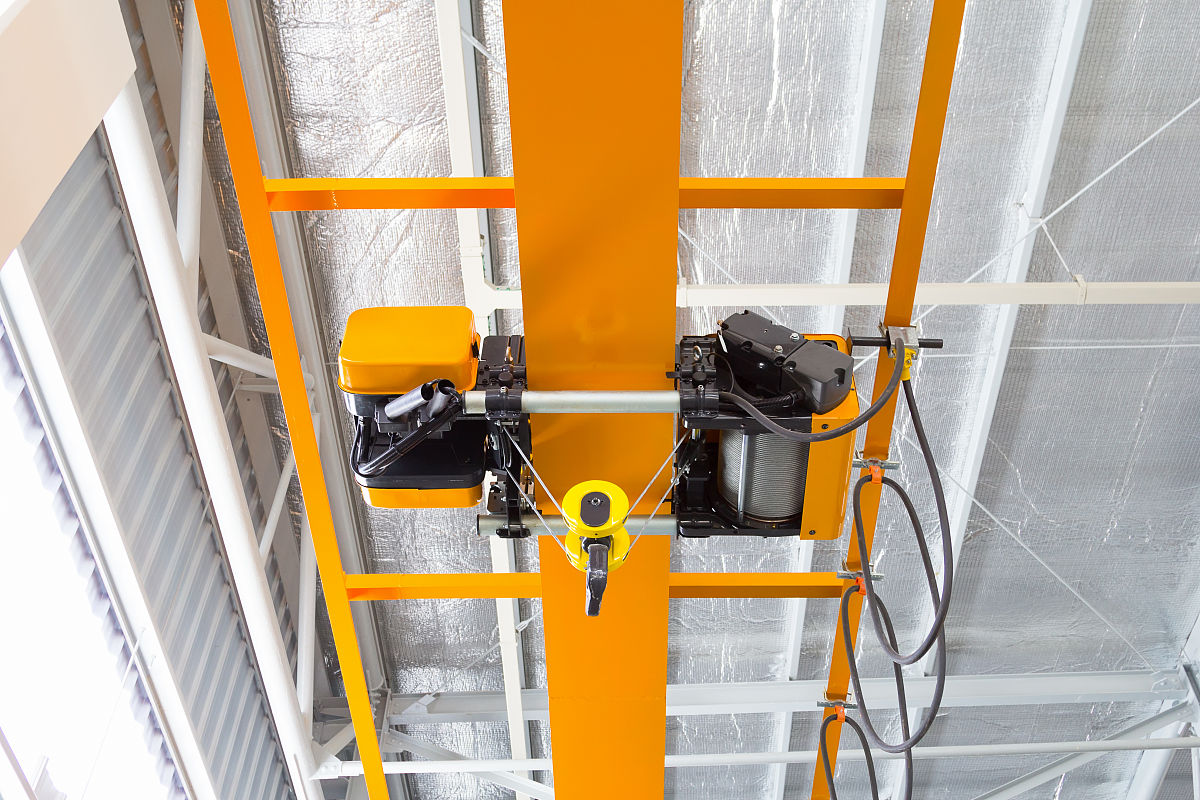 液压升降台：价格，类型，用途 - 详细指南