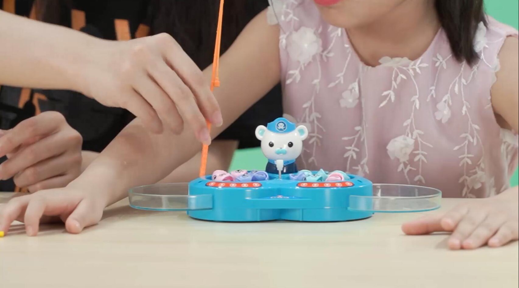 上发条的钓鱼机?愿者上钩?