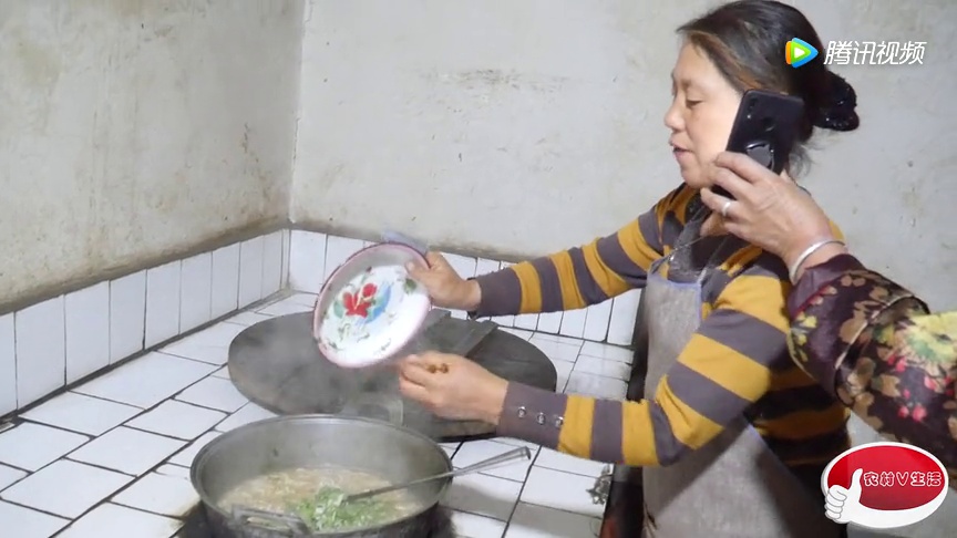 民勤农家特色美食全羊汤米面条,是老民勤人的最爱