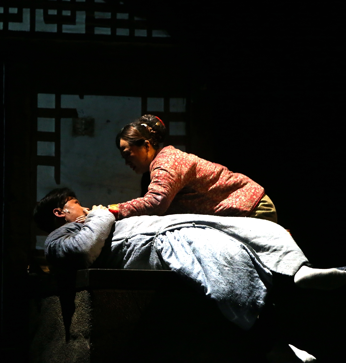 《白鹿原》田小娥悲剧命运分析：封建伦理与女性抗争的缩影