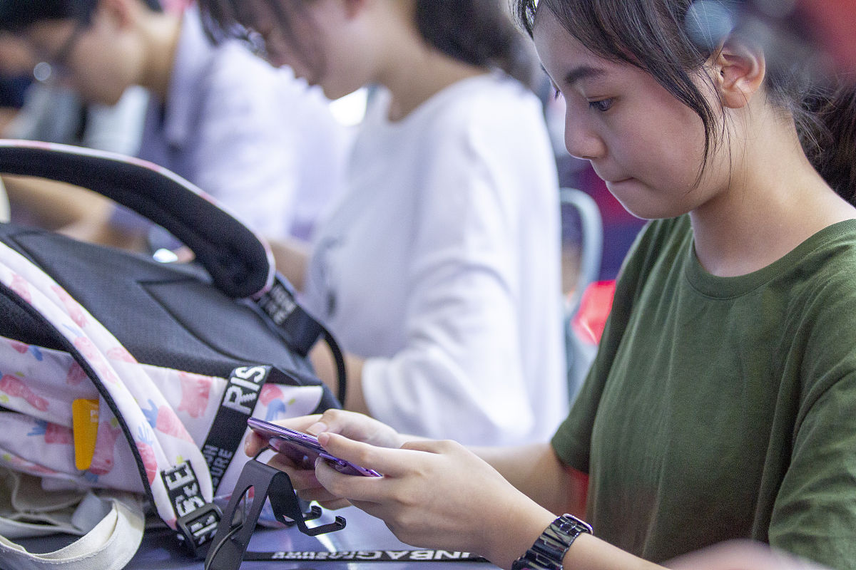 推荐几款比较好玩的手机游戏