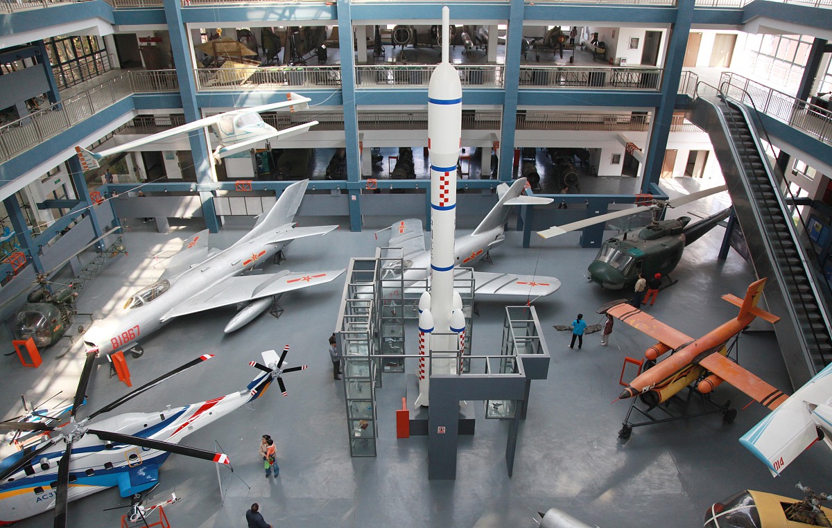 重庆卫校生直升大学指南：专业、考试与录取条件