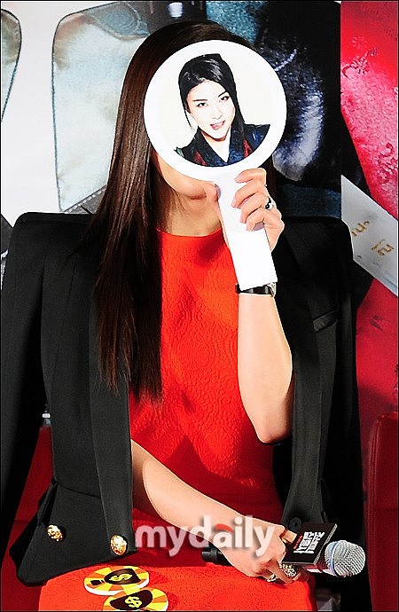 2014年1月2日,韩国首尔,电影《朝鲜美女三剑客》制作发表会.***_***河