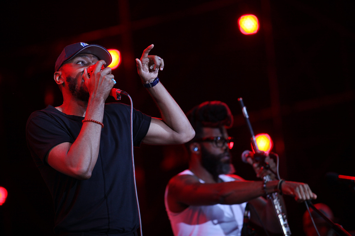 写一首sad的说唱