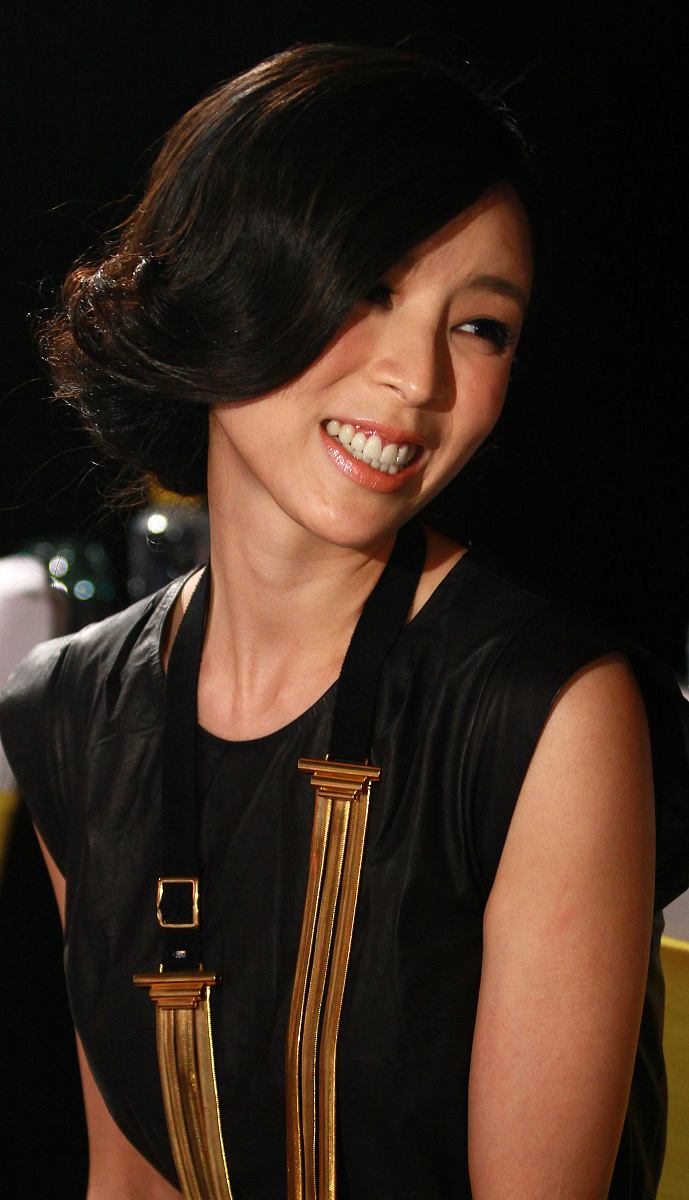 2010年7月22日,北京,电影《万有引力》关机仪式.+++_+++万有引力,