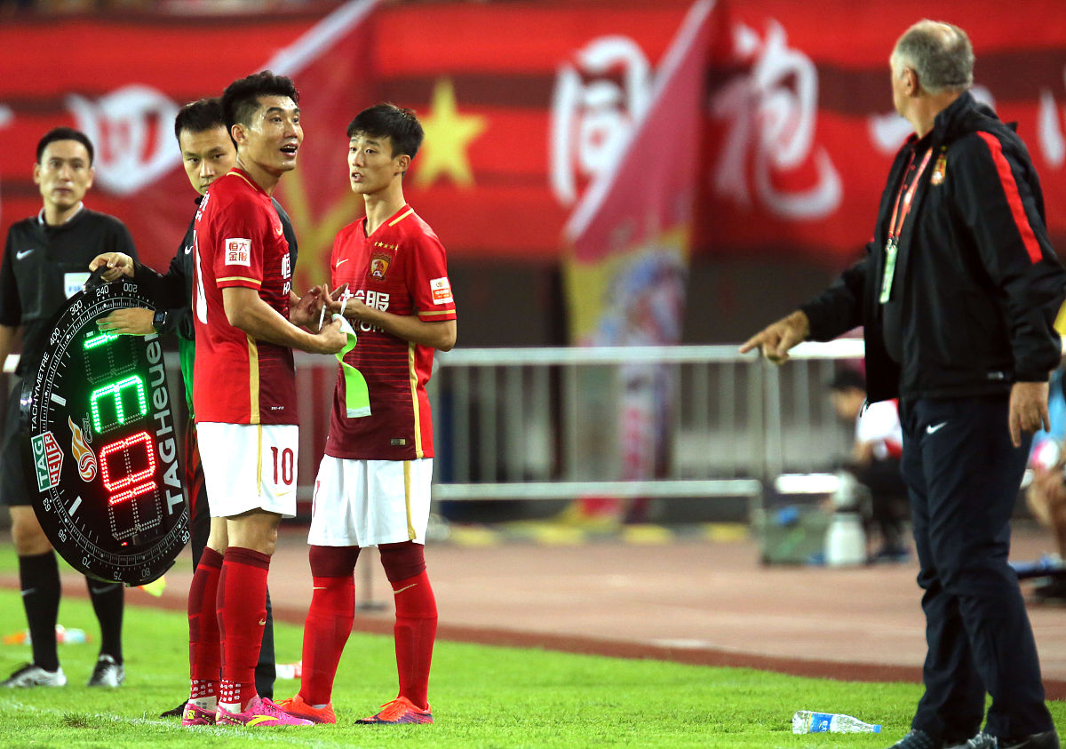 2016年10月30日,广东广州,2016中超末轮,广州恒大淘宝4-0山东鲁能.小