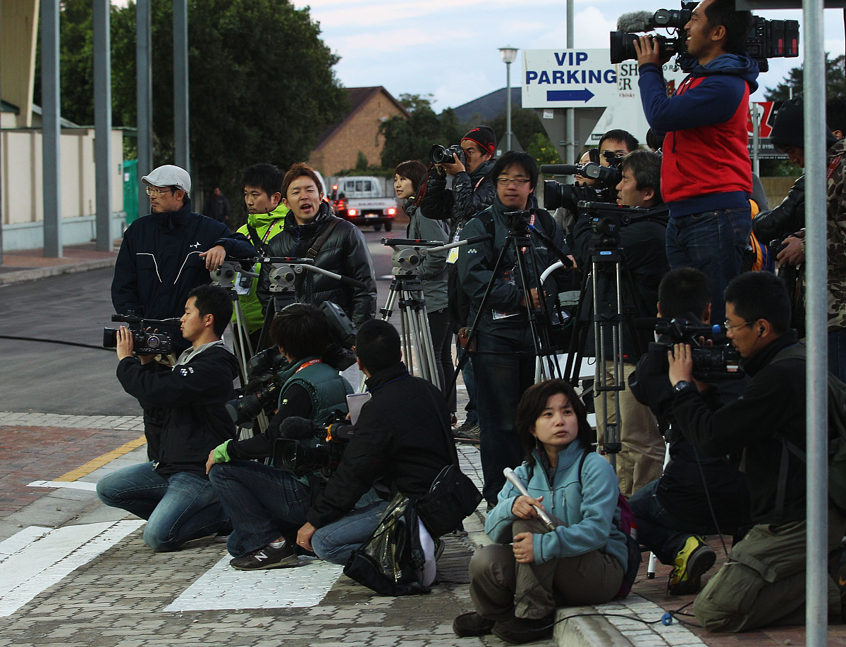 2010年6月8日,南非乔治,2010世界杯前瞻,日本队出席新闻发布会.***_**