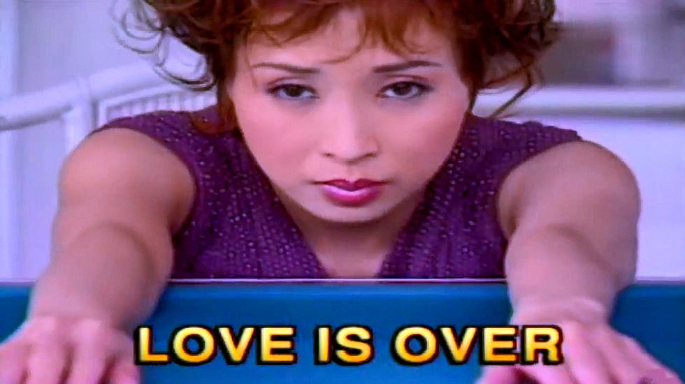 [图]邓瑞霞《LOVE IS OVER》,怀旧经典英文,KTV版