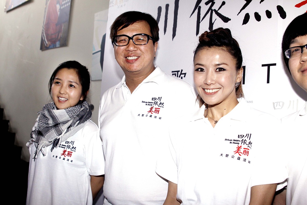 2010年5月12日,北京,纪念汶川大地震公益歌曲《四川依然美丽》在北京