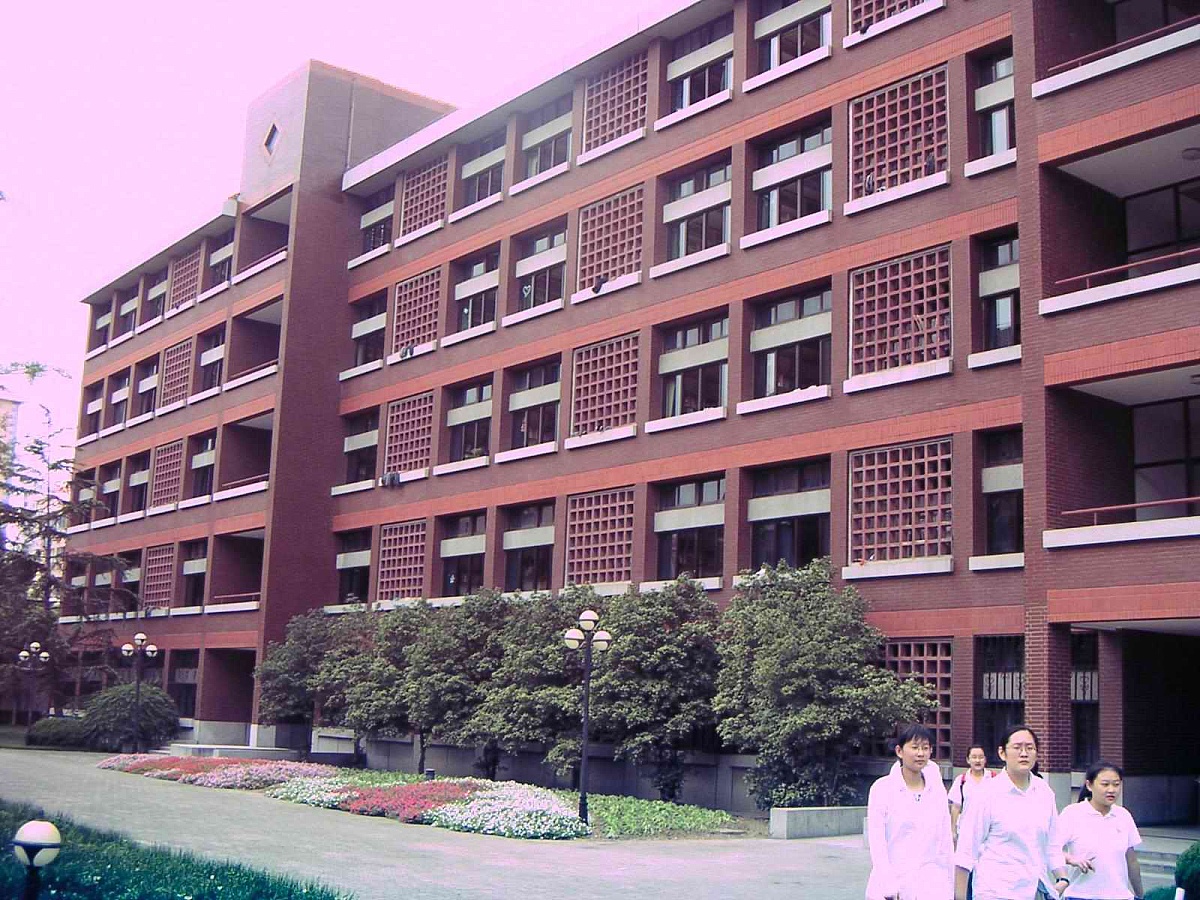 贵阳卫生学校：医学人才培养的摇篮