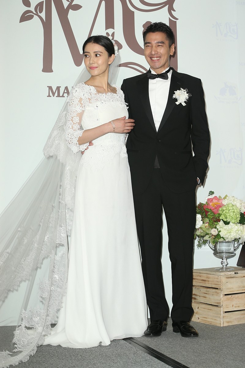 高圆圆结婚年龄：29岁，与赵又廷甜蜜完婚