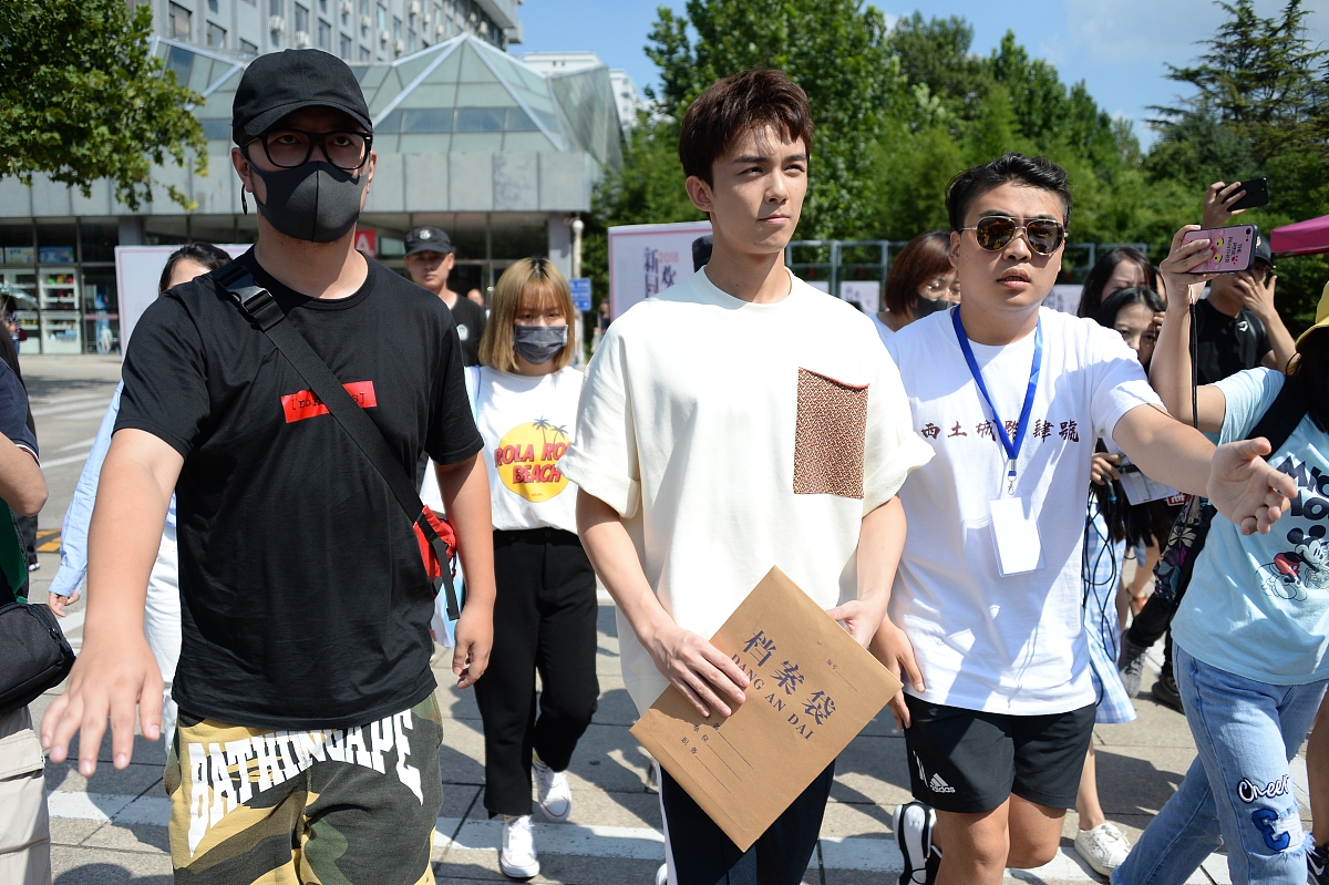 范丞丞沈腾综艺《现在就出发》！笑点十足，欢乐不断！