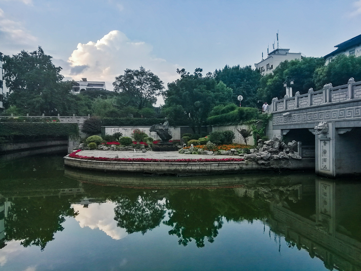 南京2023年中专学校：地址、环境和未来