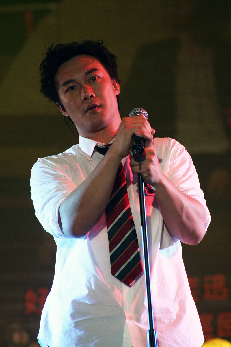 陈奕迅粤语歌曲：歌词、音乐风格与影响力分析