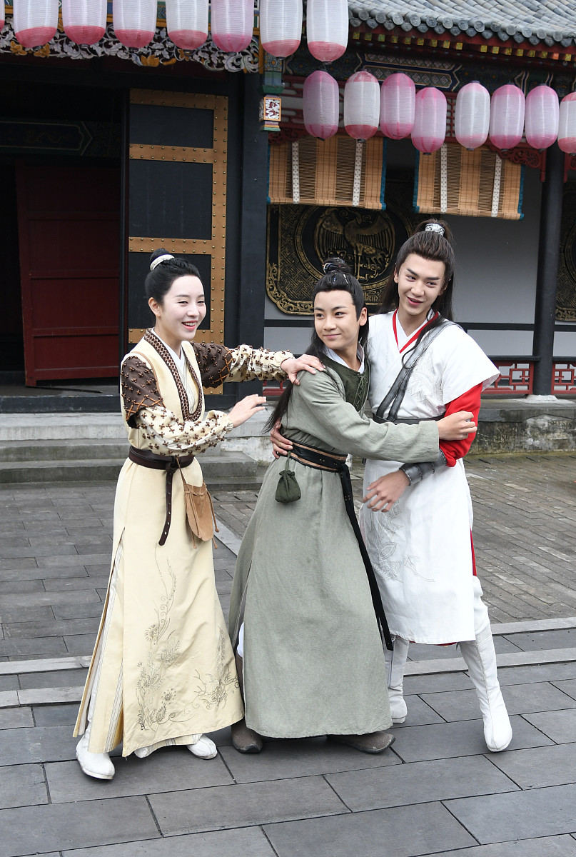 穿越剧叙事转向：从古代情感到现代思考