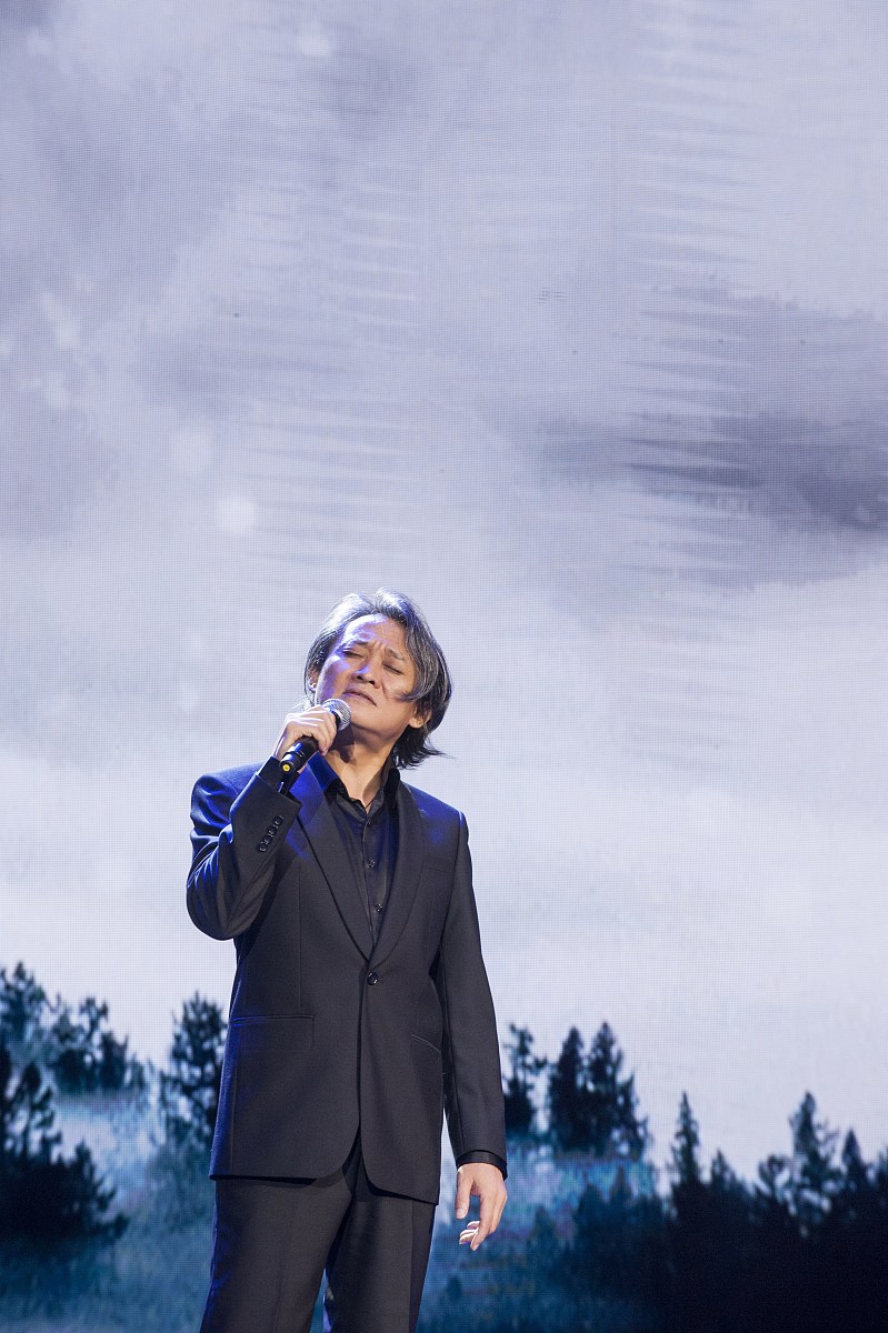 杨迎雪藏头诗，表达爱意深沉！