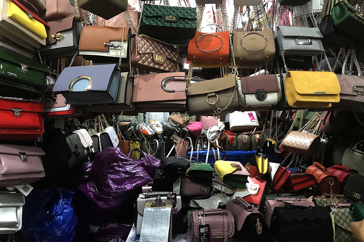 ***_***2017年6月19日,北京阜外大街天意小商品批发市场内摆放整齐的