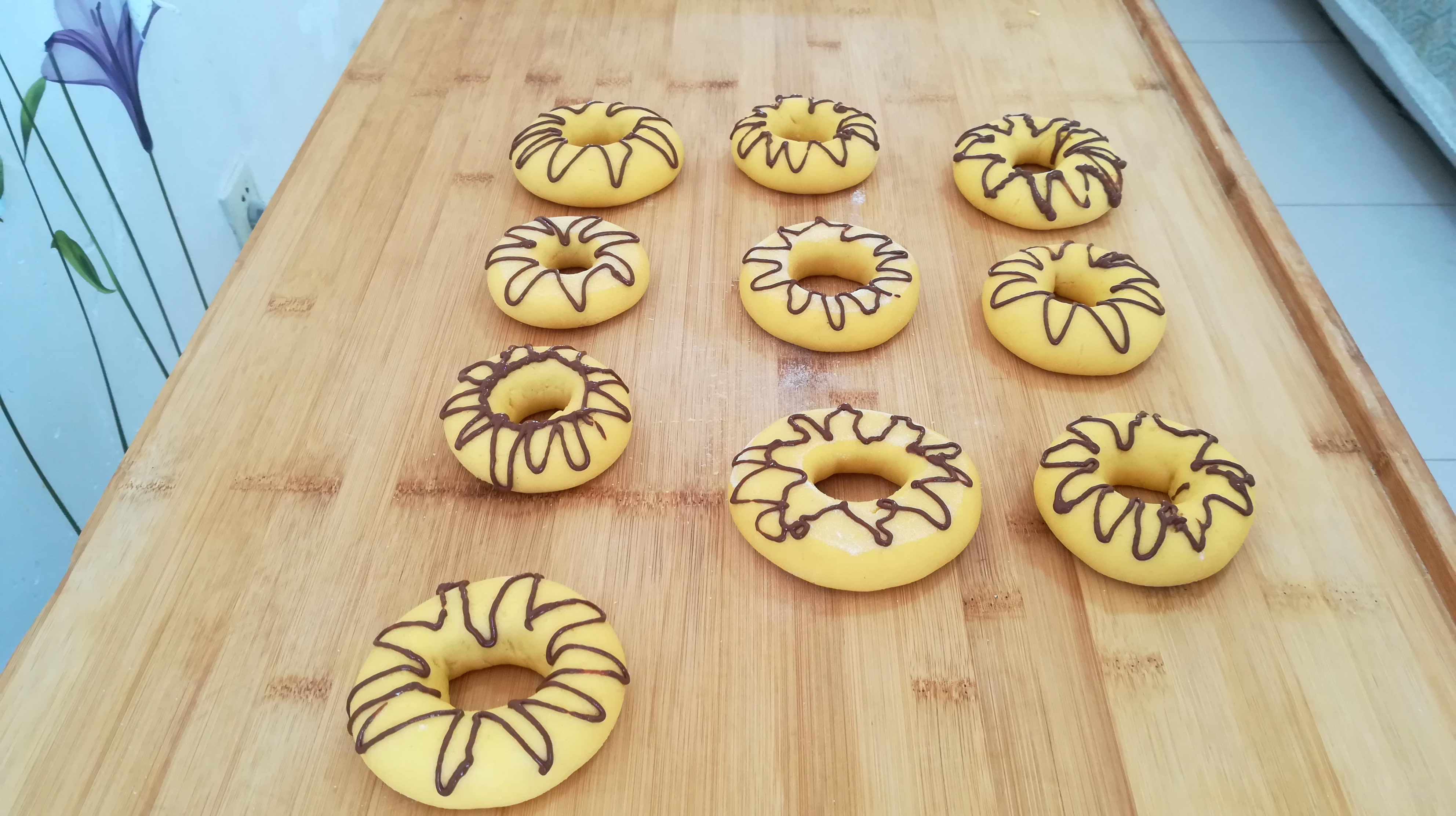 玉米面甜甜圈的做法,不用烤箱,不用油,营养好吃还漂亮,超简单