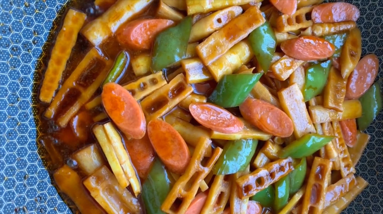 厨师长分享竹笋火腿的做法,每次上桌都抢光,鲜嫩入味太香了