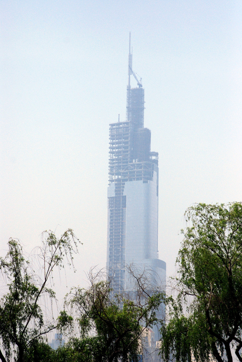 ***_***2009年5月拍摄的南京正在兴建的南京最高楼--绿地广场的紫峰大